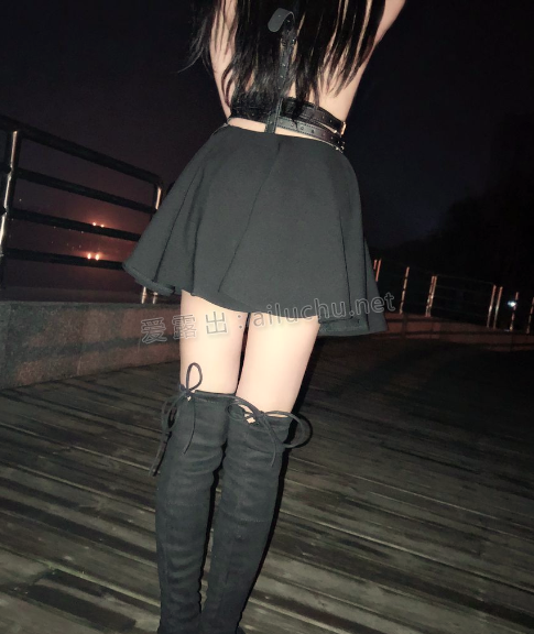 深夜带着极品女友到江边兜风（1）